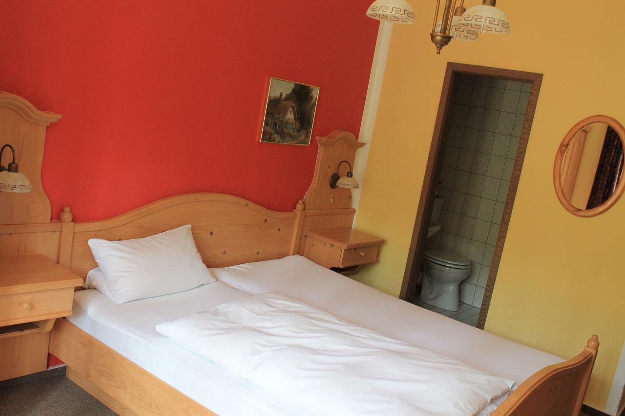 Landhotel Kahrmuehle Pressath Екстер'єр фото